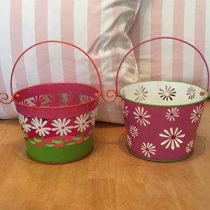 Laser cut metal bucket